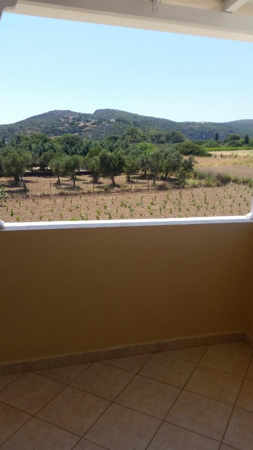 Emmanouil Appartement Kalamos  Buitenkant foto