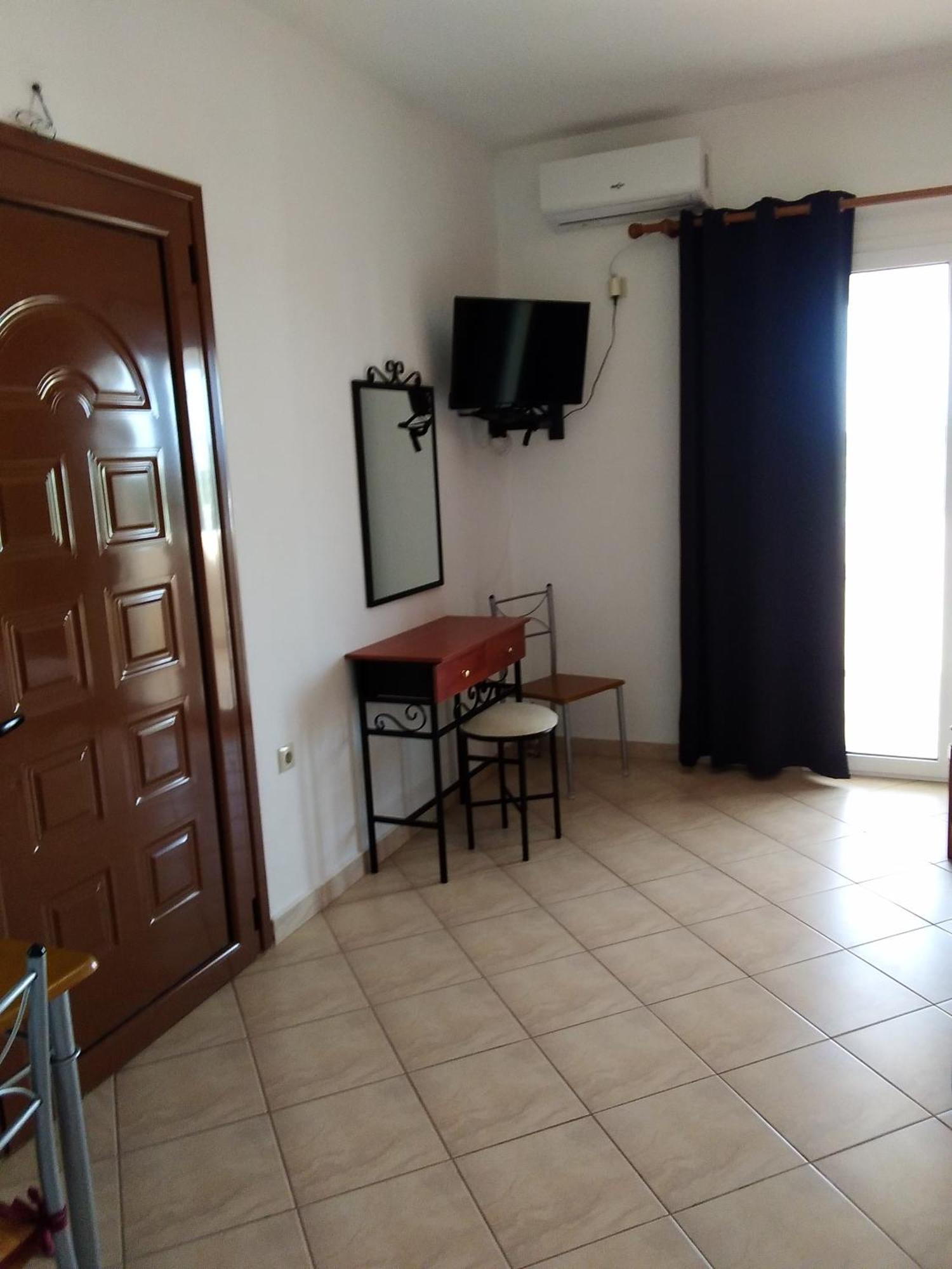 Emmanouil Appartement Kalamos  Kamer foto